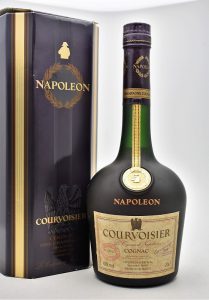 ★古酒 COURVOISIER クルボアジェ ナポレオン 700ml ブランデー をお買取り★