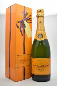 ★ Veuve Clicquot Ponsardin ヴーヴクリコ ポンサルダン イエローラベル 750ml シャンパンをお買取り★