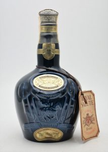 ★ROYAL SALUTE ロイヤルサルート 21年 陶器 青 700ml ウイスキーをお買取り★