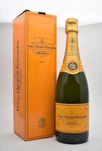 ★Veuve Clicquot ヴーヴクリコ Ponsardin ポンサルダン 750ml 12度 シャンパンをお買取り★