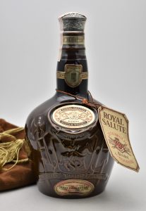 ★ROYAL SALUTE ロイヤルサルート 21年 陶器 茶色 700ml ウイスキーをお買取り★