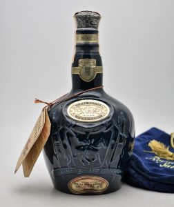 ★ROYAL SALUTE ロイヤルサルート 21年 陶器 青色 700ml 40度 ウイスキーをお買取り★