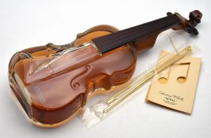 ★SUNTORY ROYAL サントリー ウイスキー ローヤル 楽器 バイオリン型ボトル 700mlをお買取り★